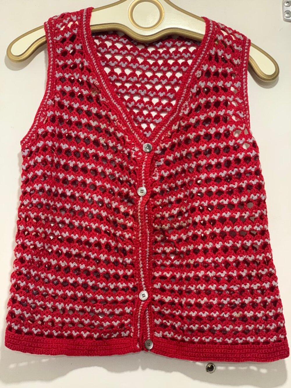 VINTAGE HANDMADE KNITTED VESTS SIZE S